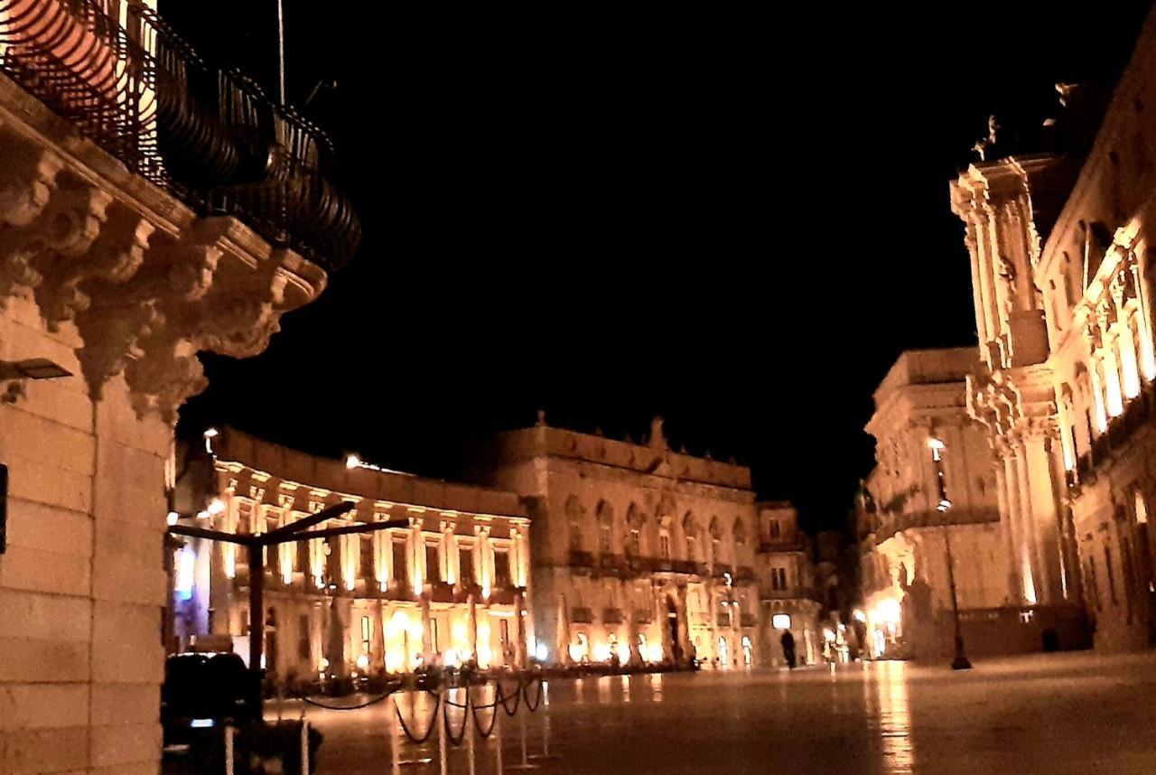 סירקוזה Incantevole Appartamento In Palazzo Storico Ortigia מראה חיצוני תמונה